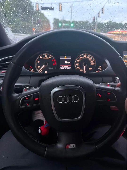 2011 Audi B8 S4 - Image 2 of 3