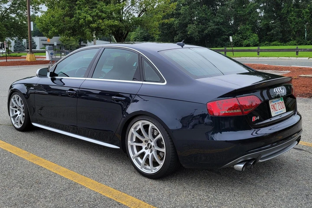 2011 Audi B8 S4 - Image 4 of 31