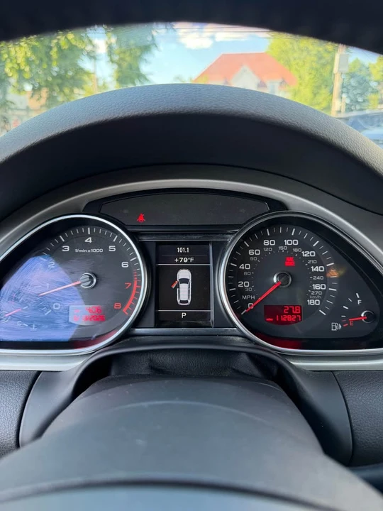 2011 Audi SQ7 - Image 10 of 15