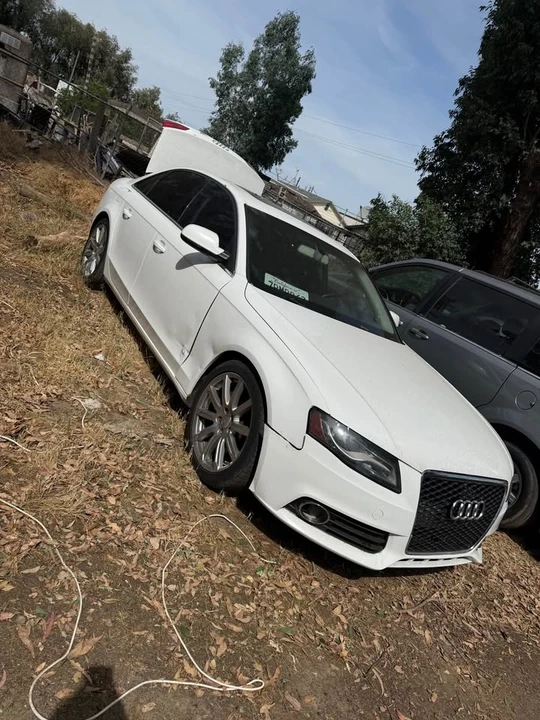 2011 Audi B8 A4 - Image 2 of 3