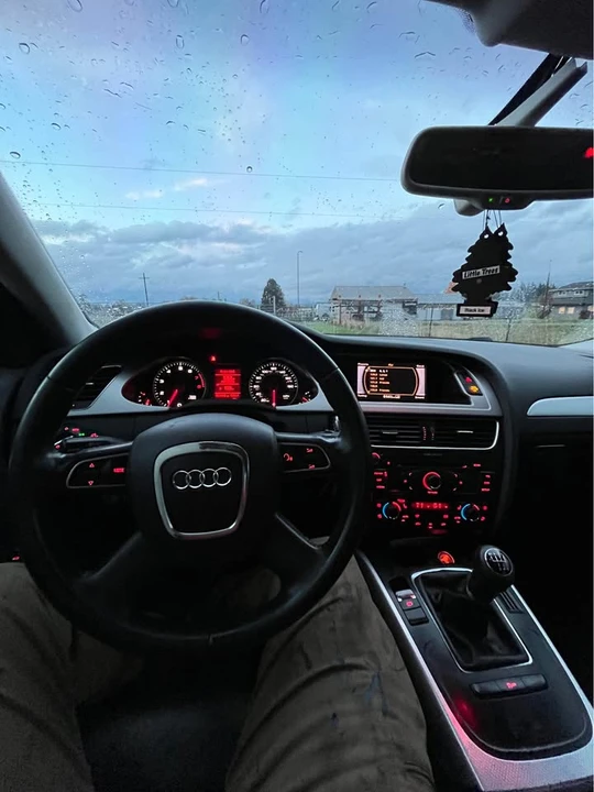2011 Audi B8 A4 - Image 7 of 9