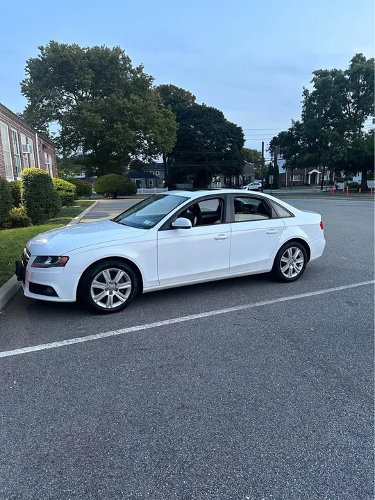 2011 Audi B8 A4 - Image 2 of 3