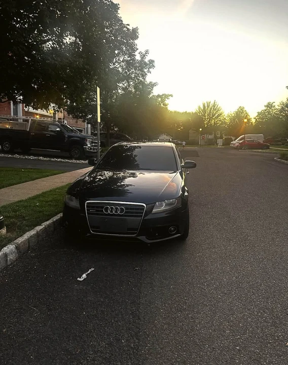2011 Audi B8 A4 - Image 2 of 3