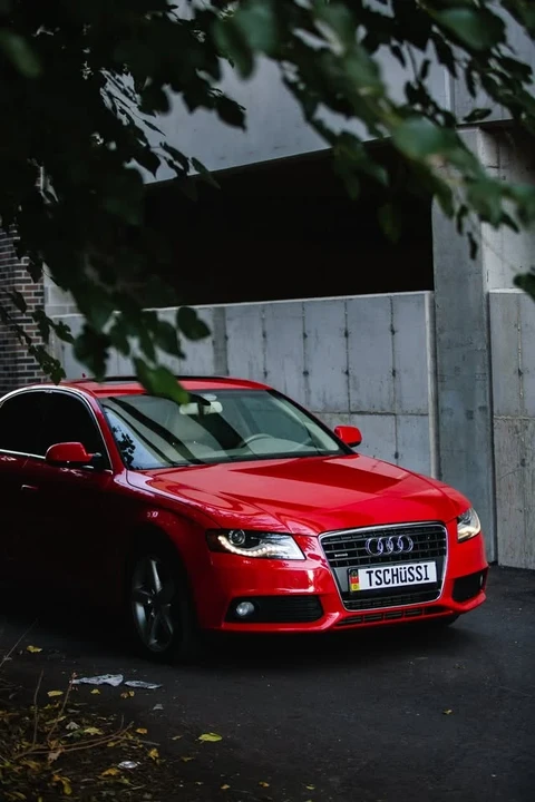 2011 Audi B8 A4 - Image 2 of 16
