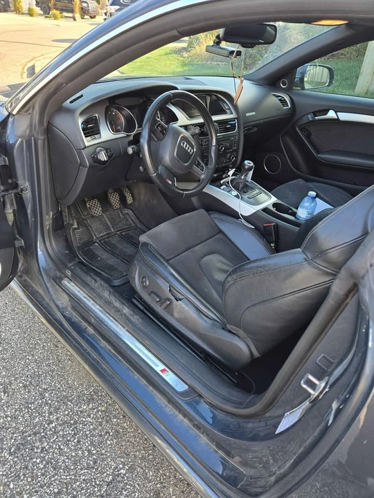 2011 Audi B8 A5 - Image 2 of 5