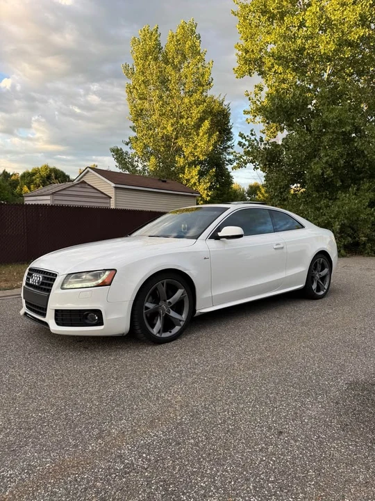 2011 Audi B8 A5 - Image 2 of 9
