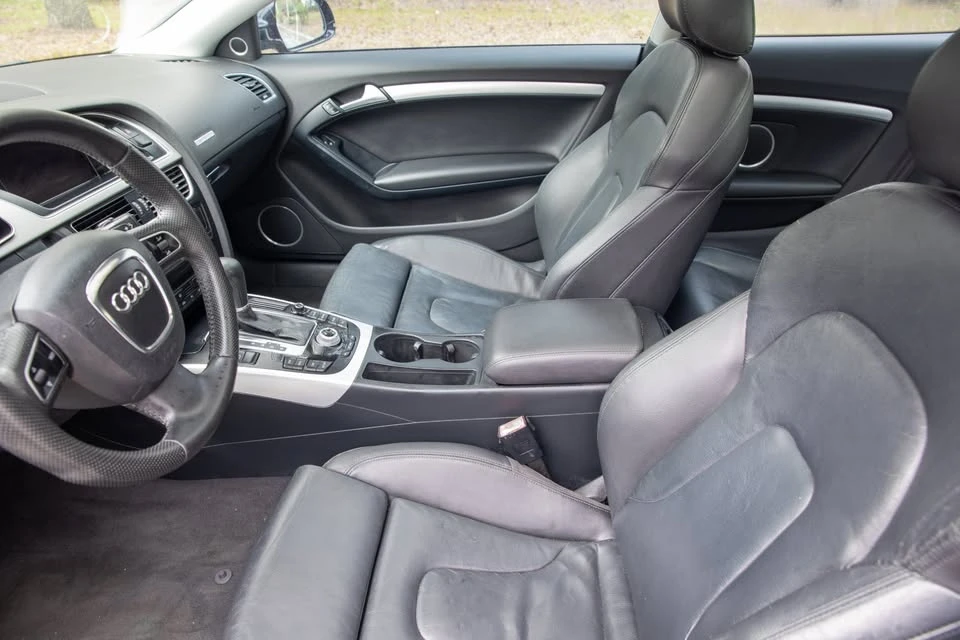 2011 Audi B8 A5 - Image 7 of 9