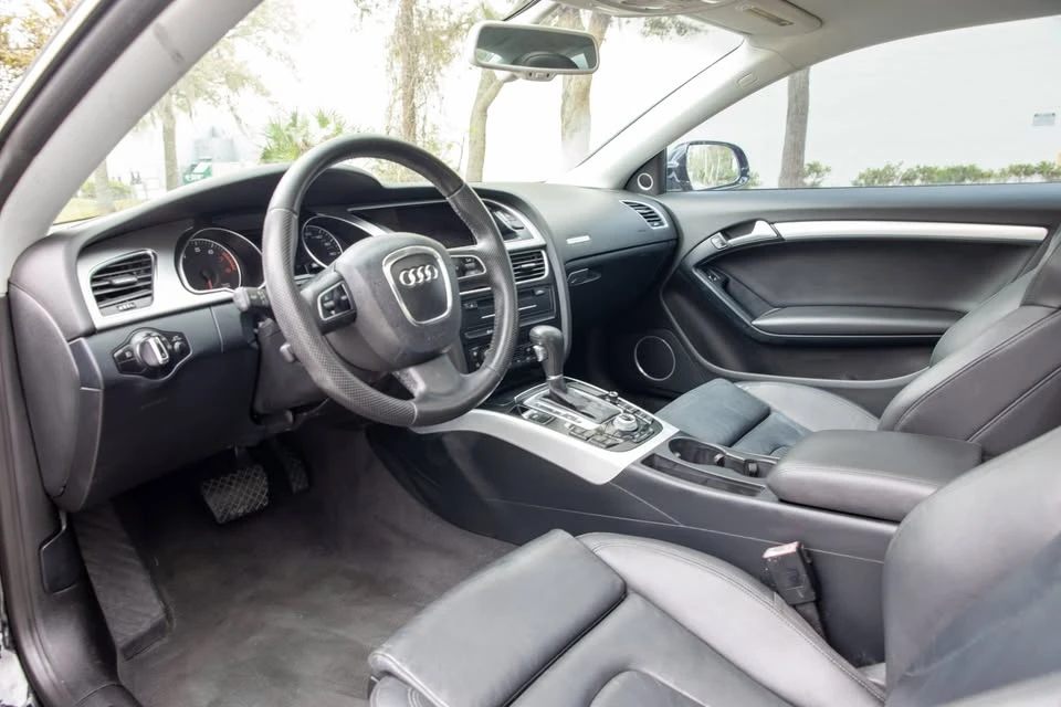 2011 Audi B8 A5 - Image 6 of 9