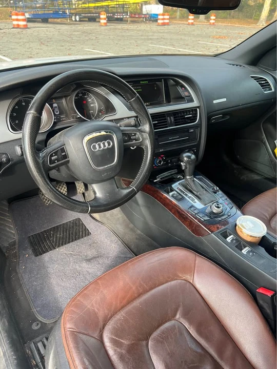 2011 Audi B8 A5 - Image 7 of 10