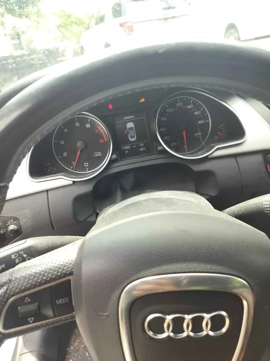 2011 Audi B8 A5 - Image 10 of 15