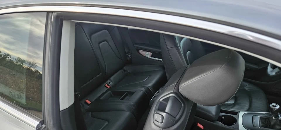 2011 Audi B8 A5 - Image 8 of 11