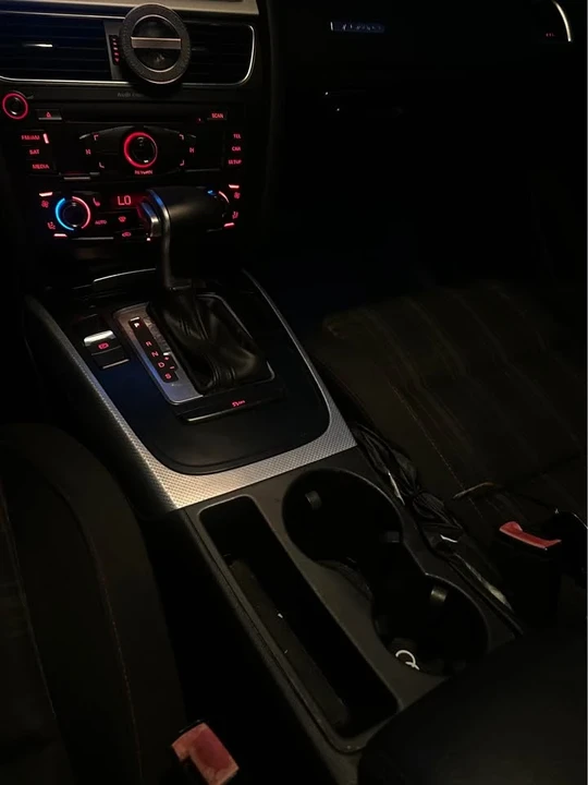 2011 Audi B8 A5 - Image 8 of 14