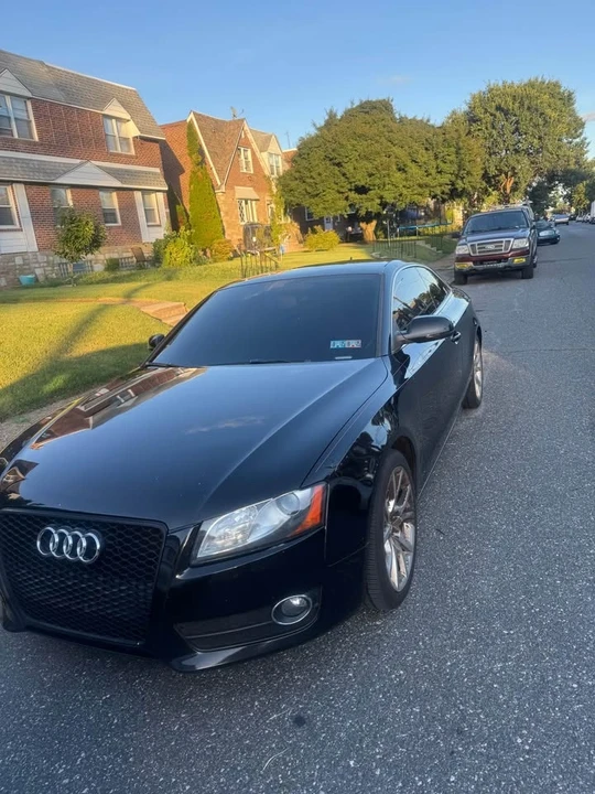 2011 Audi B8 A5 - Image 2 of 3