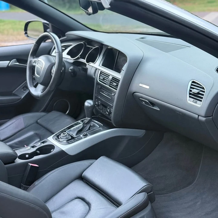 2011 Audi B8 A5 - Image 13 of 16