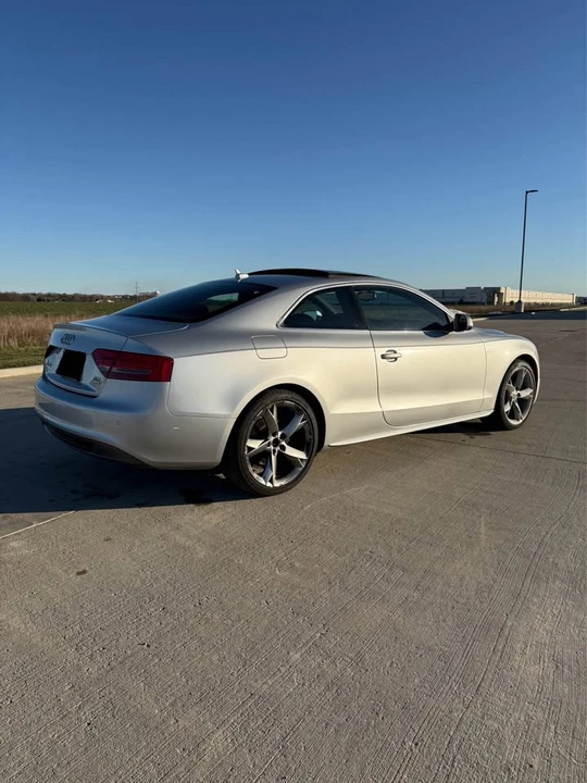 2011 Audi B8 A5 - Image 7 of 17