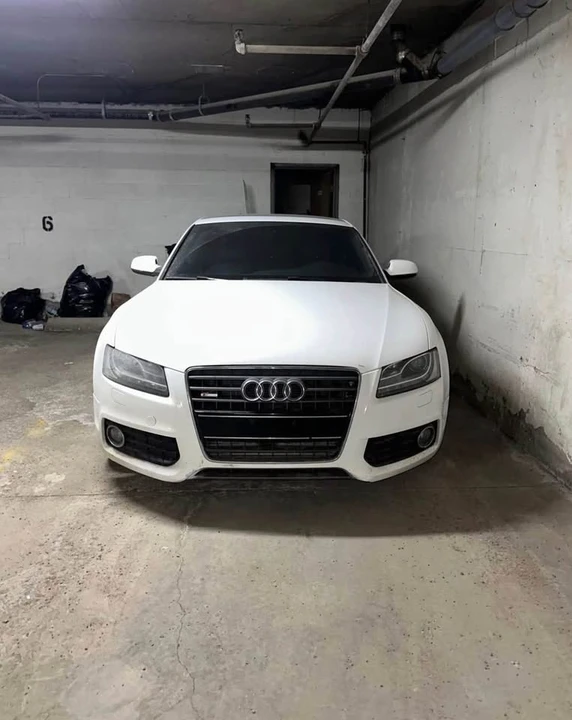 2011 Audi B8 A5 - Image 2 of 3