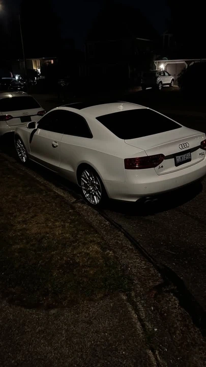 2011 Audi B8 A5 - Image 2 of 9