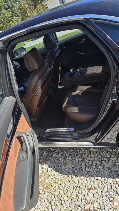 2011 Audi D4 A8 - Image 5 of 6