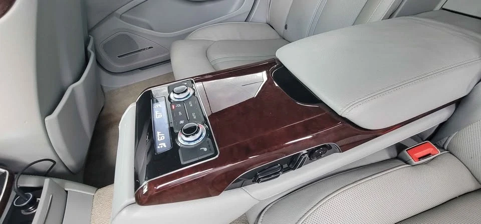 2011 Audi D4 A8 - Image 17 of 17