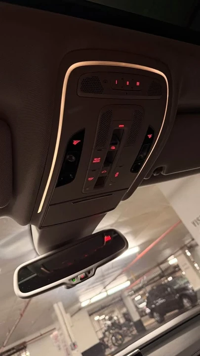 2011 Audi D4 A8 - Image 12 of 16
