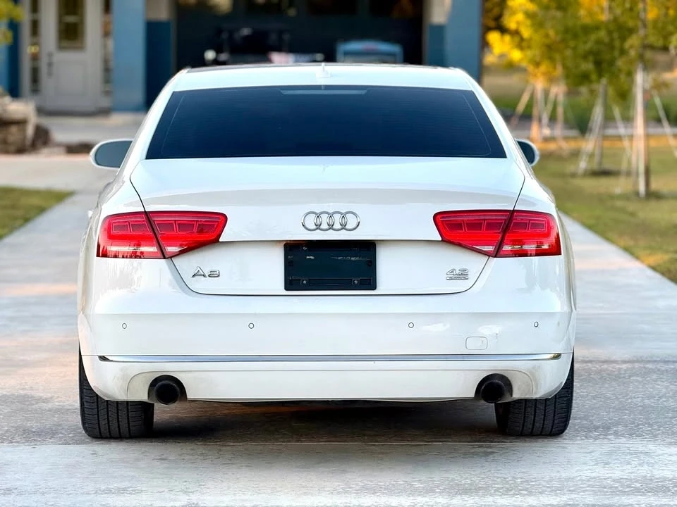 2011 Audi D4 A8 - Image 9 of 19