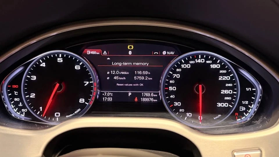 2011 Audi D4 A8 - Image 9 of 16