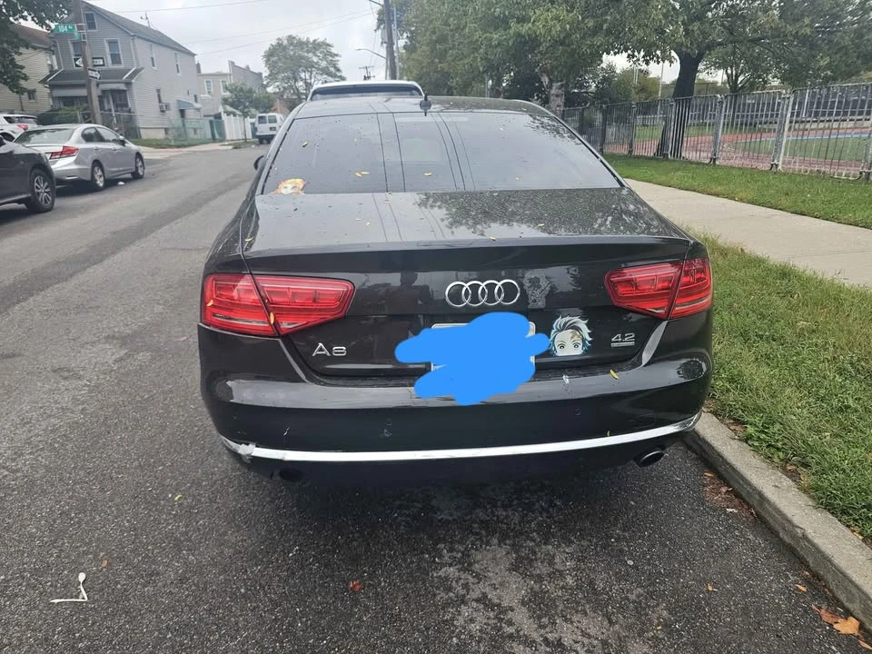 2011 Audi D4 A8 - Image 5 of 12