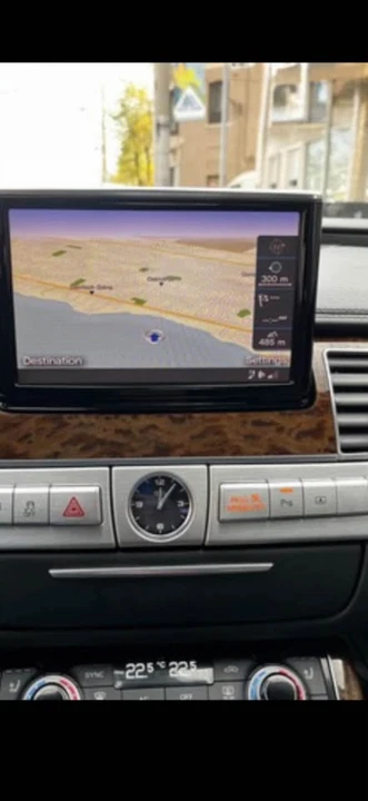 2011 Audi D4 A8 - Image 9 of 13