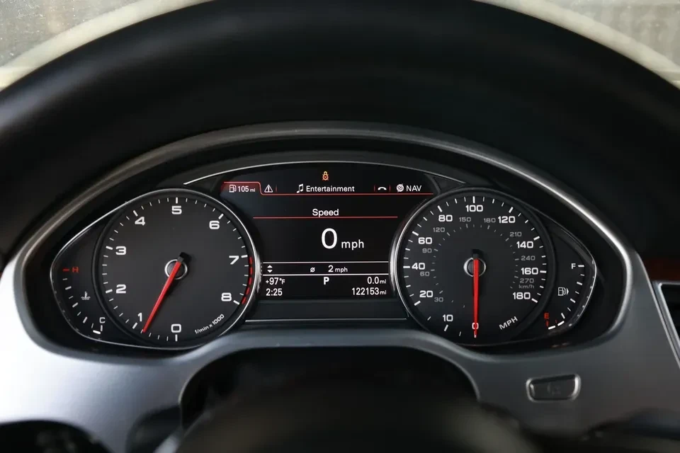 2011 Audi D4 A8 - Image 9 of 13