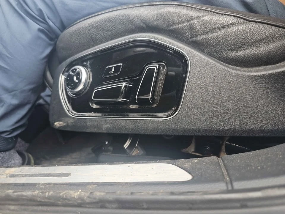 2011 Audi D4 A8 - Image 13 of 15
