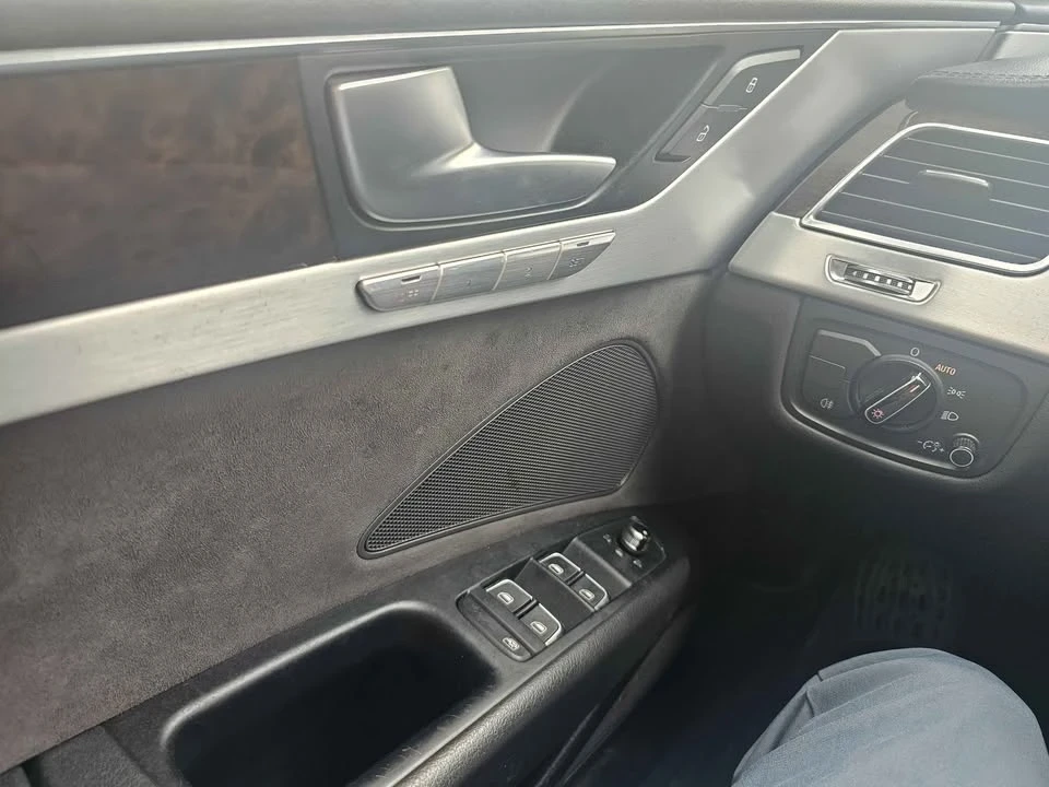 2011 Audi D4 A8 - Image 12 of 15