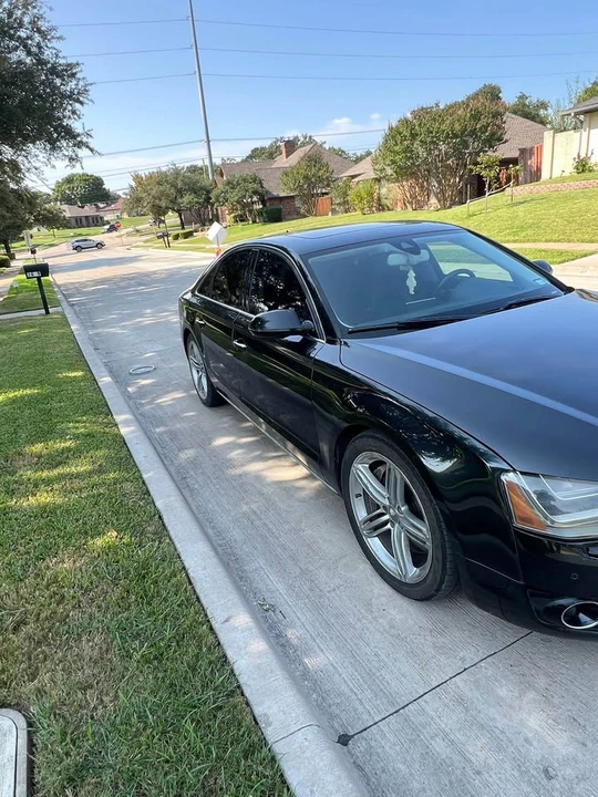 2011 Audi D4 A8 - Image 4 of 17