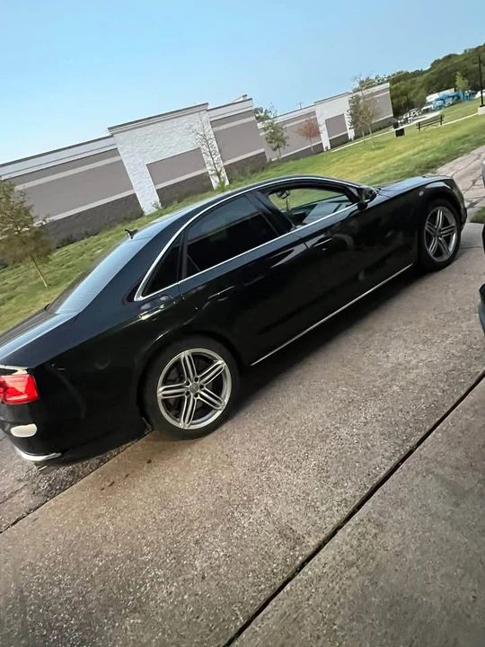 2011 Audi D4 A8 - Image 5 of 17