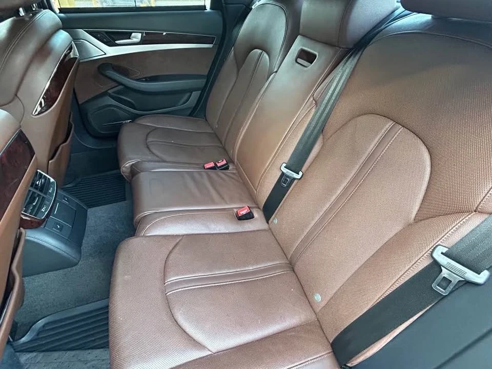 2011 Audi D4 A8 - Image 10 of 12