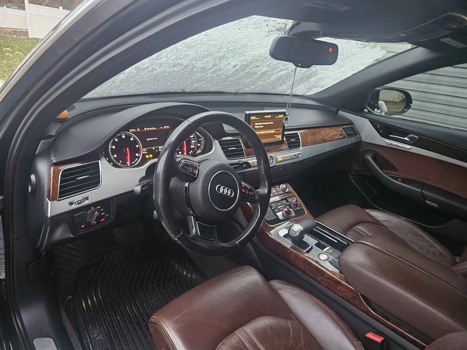 2011 Audi D4 A8 - Image 2 of 6