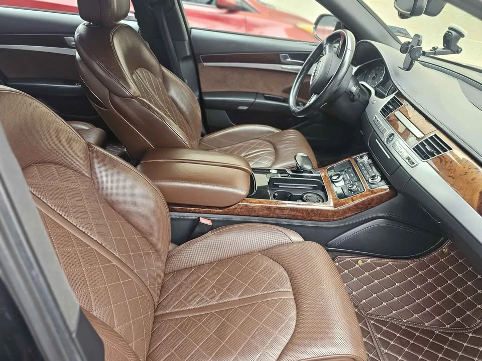 2011 Audi D4 A8 - Image 9 of 9