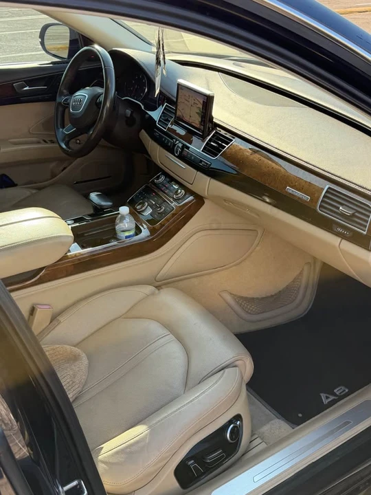 2011 Audi D4 A8 - Image 11 of 15