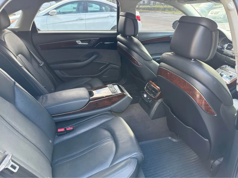 2011 Audi D4 A8 - Image 7 of 10