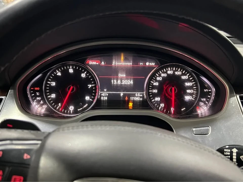 2011 Audi D4 A8 - Image 14 of 20