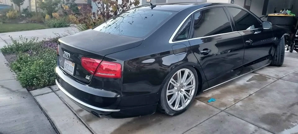2011 Audi D4 A8 - Image 2 of 10