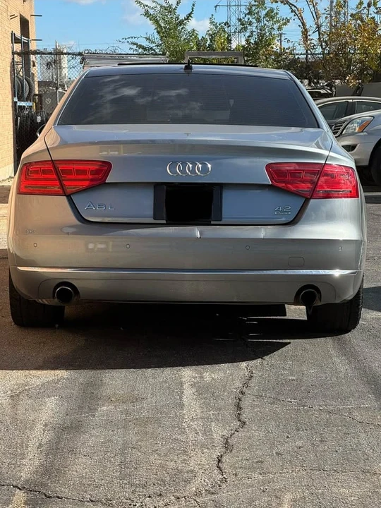 2011 Audi D4 A8 - Image 4 of 9