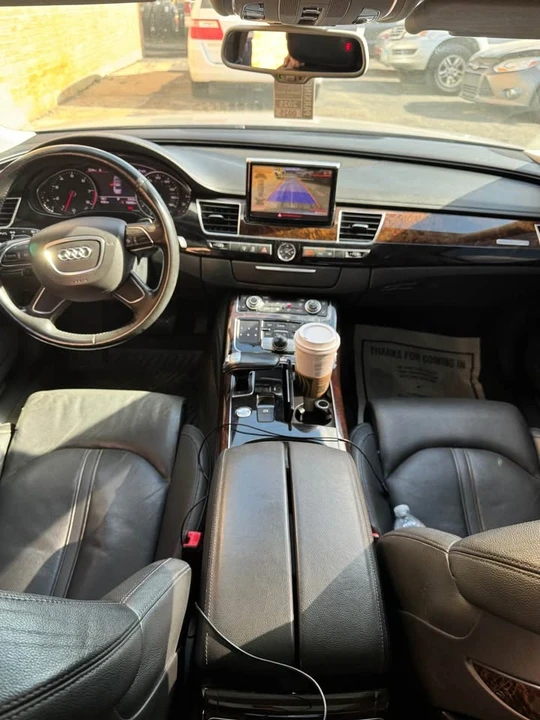 2011 Audi D4 A8 - Image 7 of 9