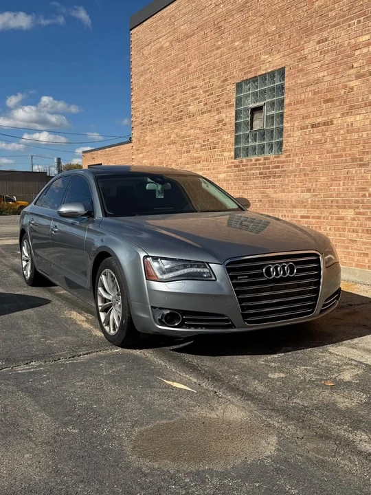 2011 Audi D4 A8 - Image 2 of 9
