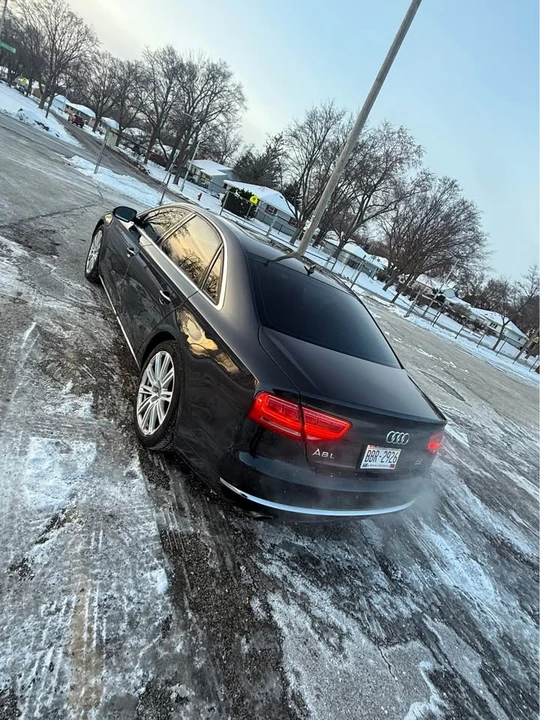 2011 Audi D4 A8 - Image 6 of 7