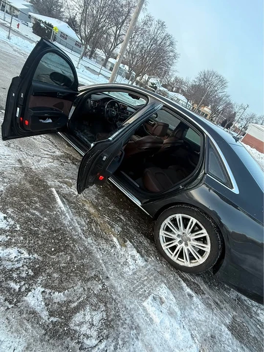 2011 Audi D4 A8 - Image 7 of 7