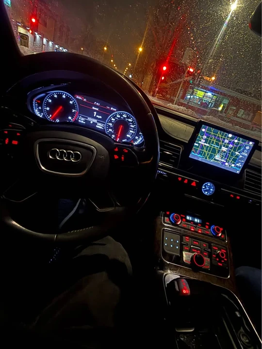 2011 Audi D4 A8 - Image 3 of 7