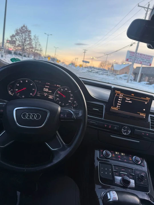 2011 Audi D4 A8 - Image 2 of 7