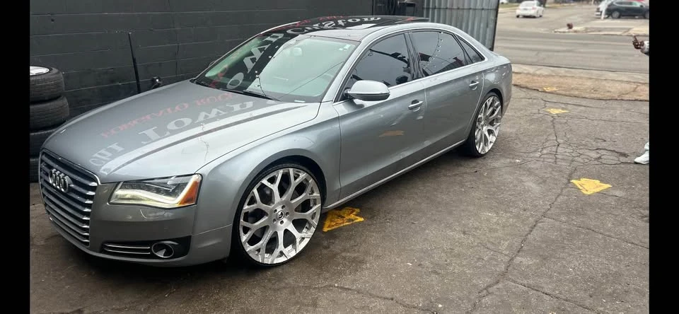 2011 Audi D4 A8 - Image 3 of 3