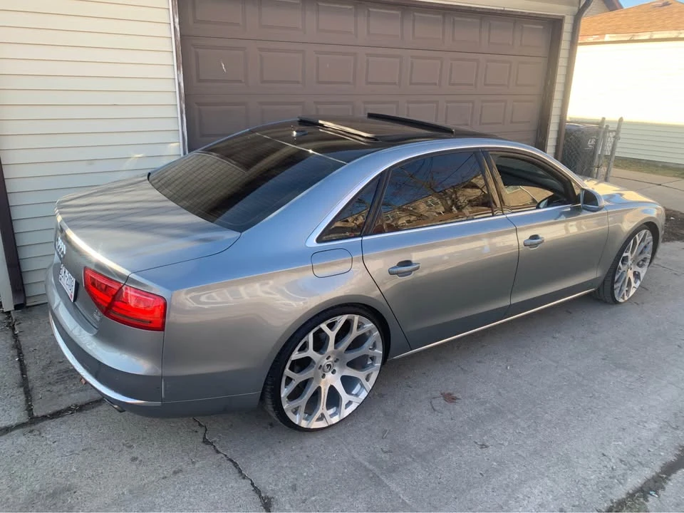 2011 Audi D4 A8 - Image 2 of 3