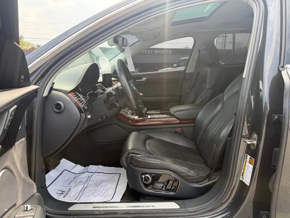 2011 Audi D4 A8 - Image 10 of 19